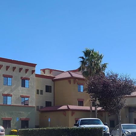 Best Western Hesperia-Victorville Suites Bagian luar foto
