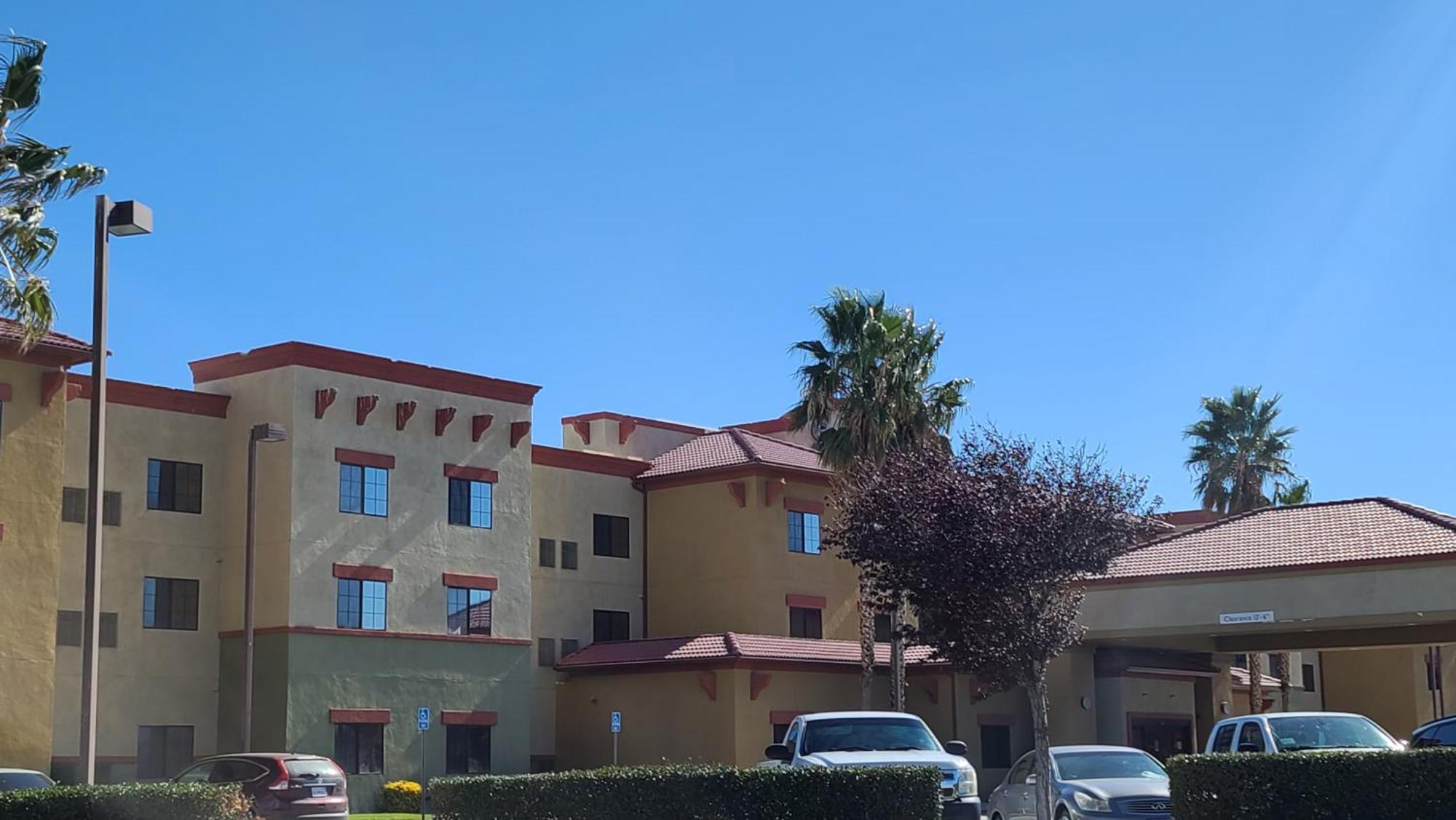 Best Western Hesperia-Victorville Suites Bagian luar foto
