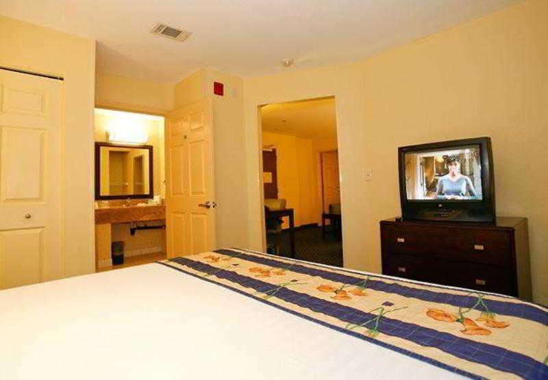 Best Western Hesperia-Victorville Suites Ruang foto